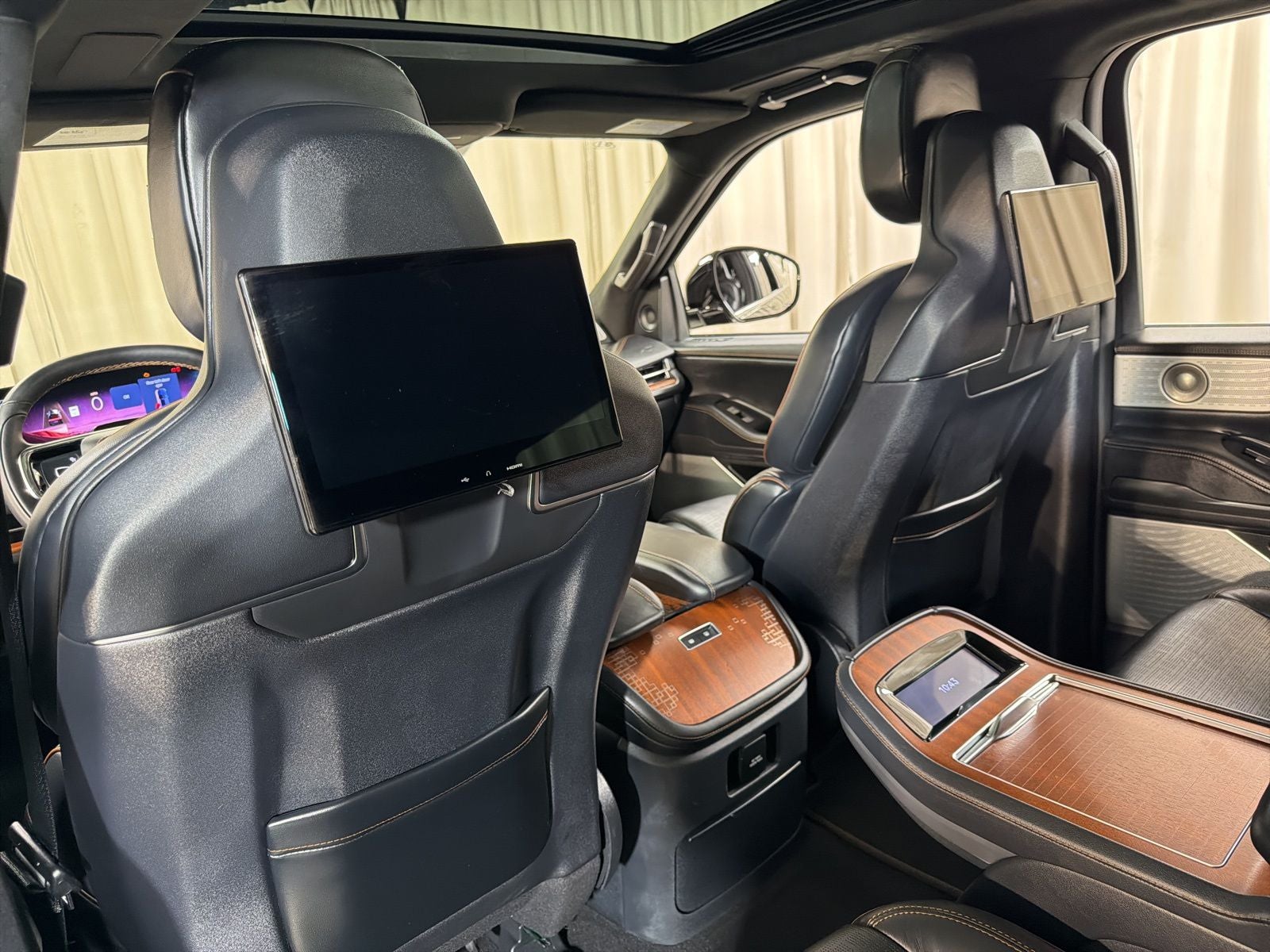 2025 Lincoln Navigator L Black Label