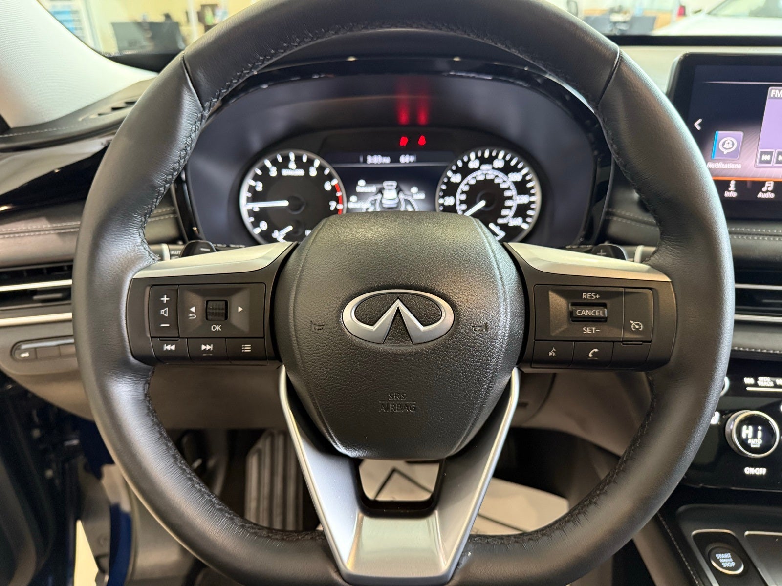 2025 INFINITI QX60 PURE