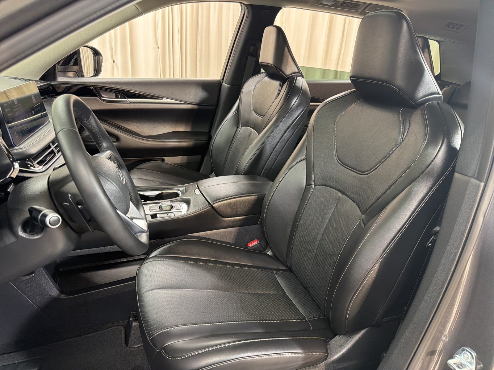 2025 INFINITI QX60 PURE