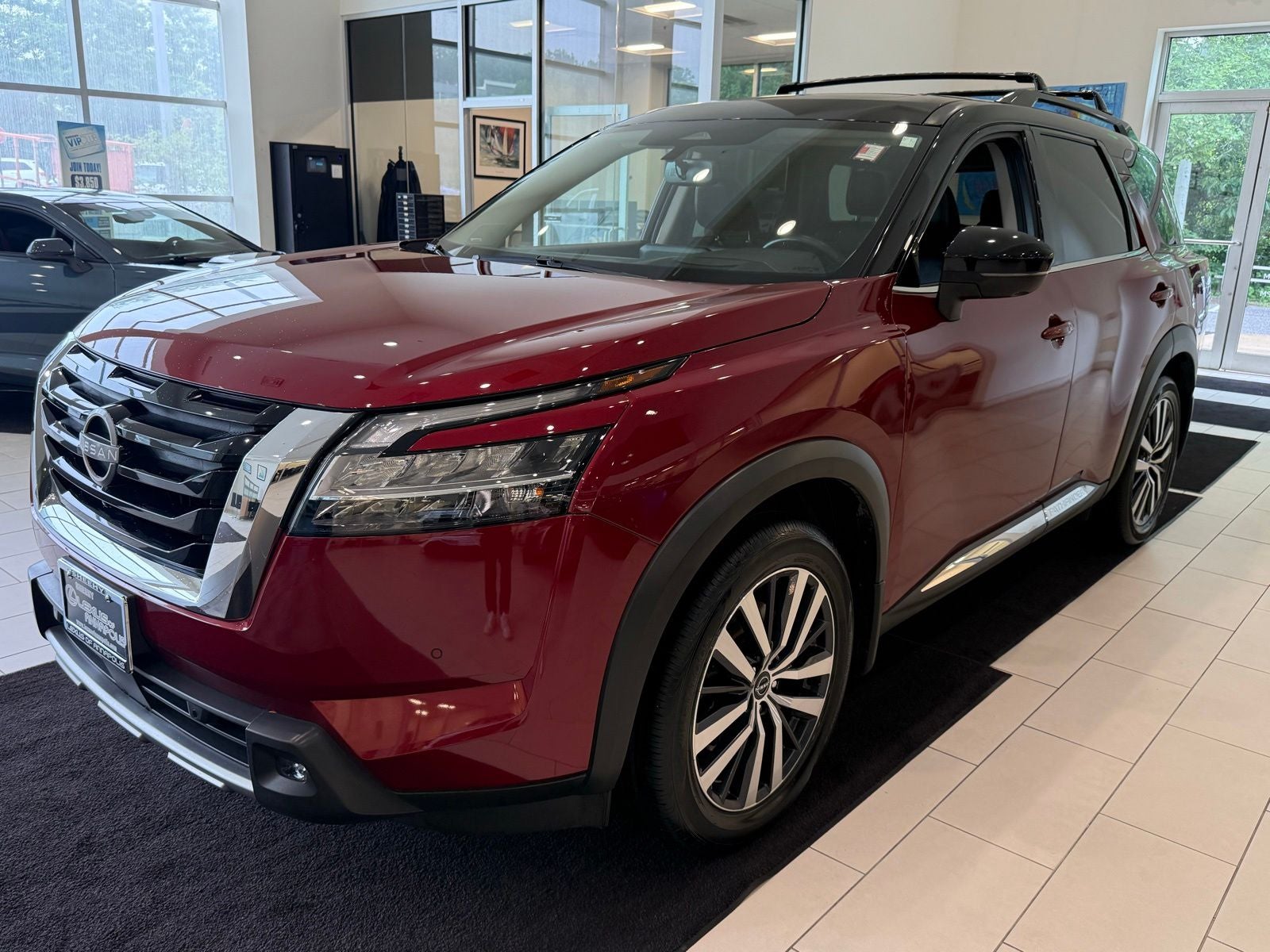 2022 Nissan Pathfinder Platinum