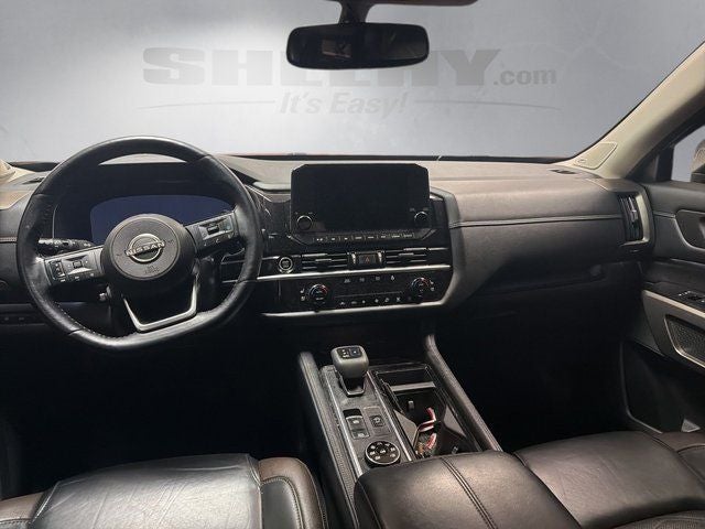 2022 Nissan Pathfinder Platinum