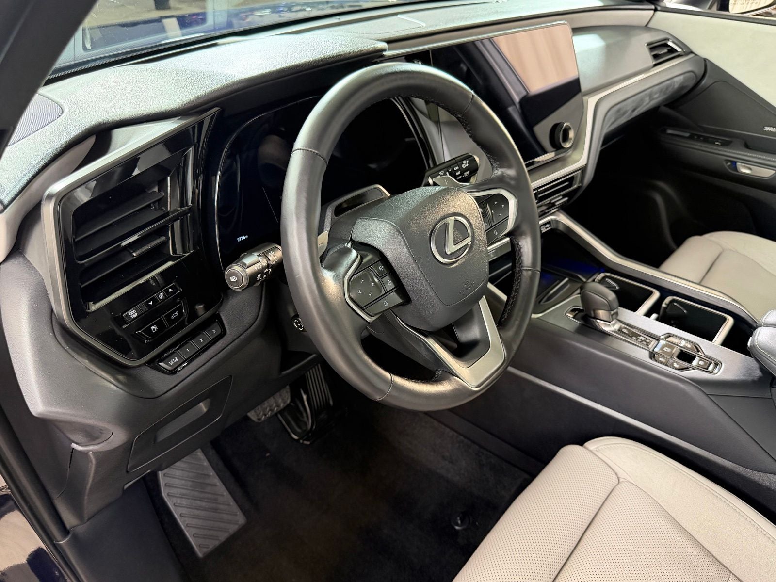 2025 Lexus TX 350 Luxury