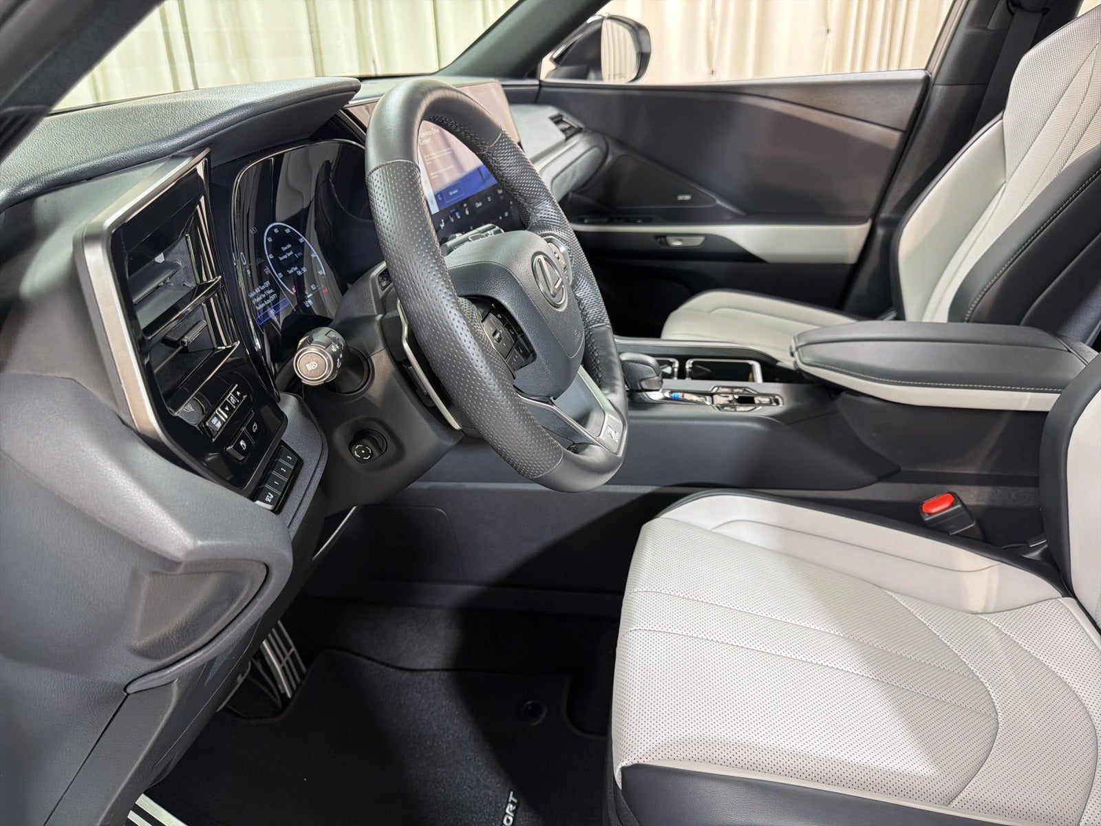 2025 Lexus TX 350 F SPORT Handling