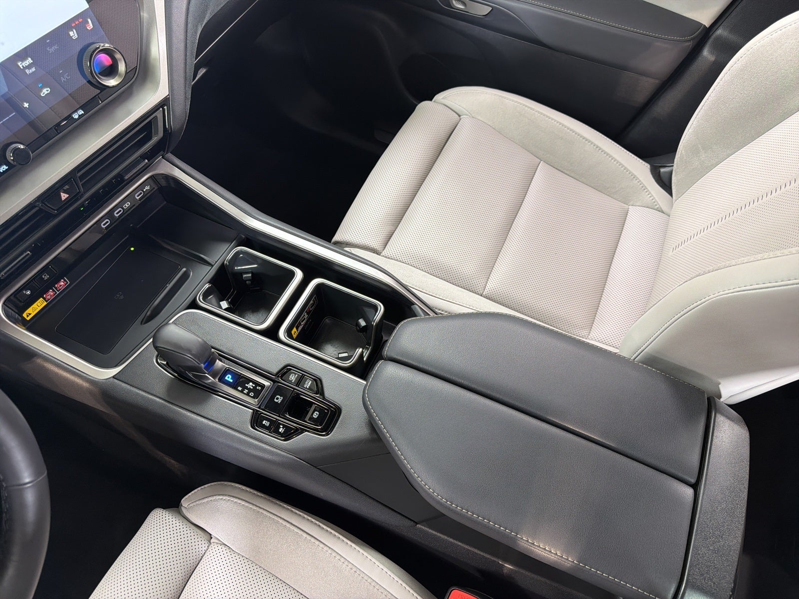 2025 Lexus TX 550h+ Luxury