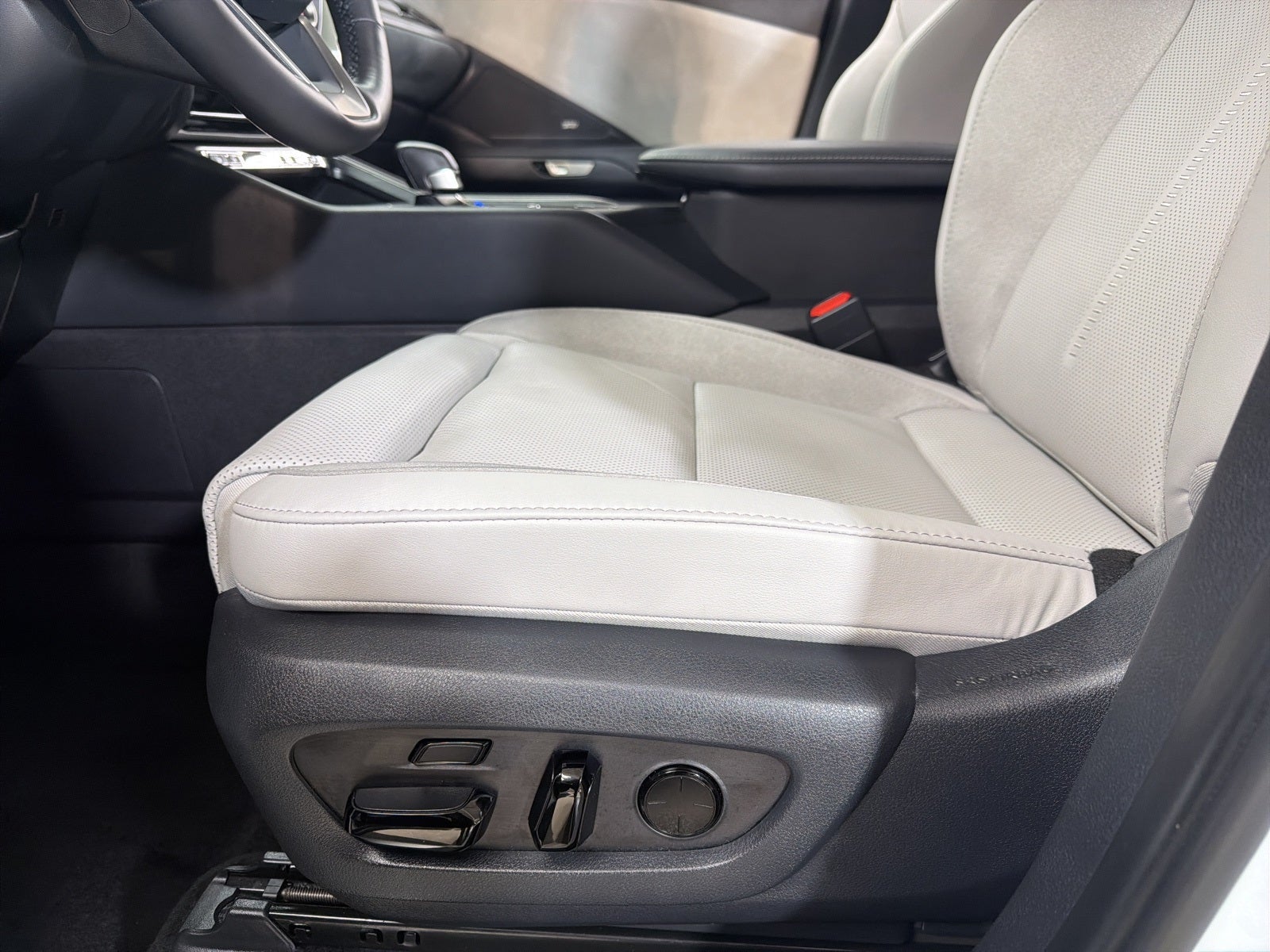 2025 Lexus TX 550h+ Luxury