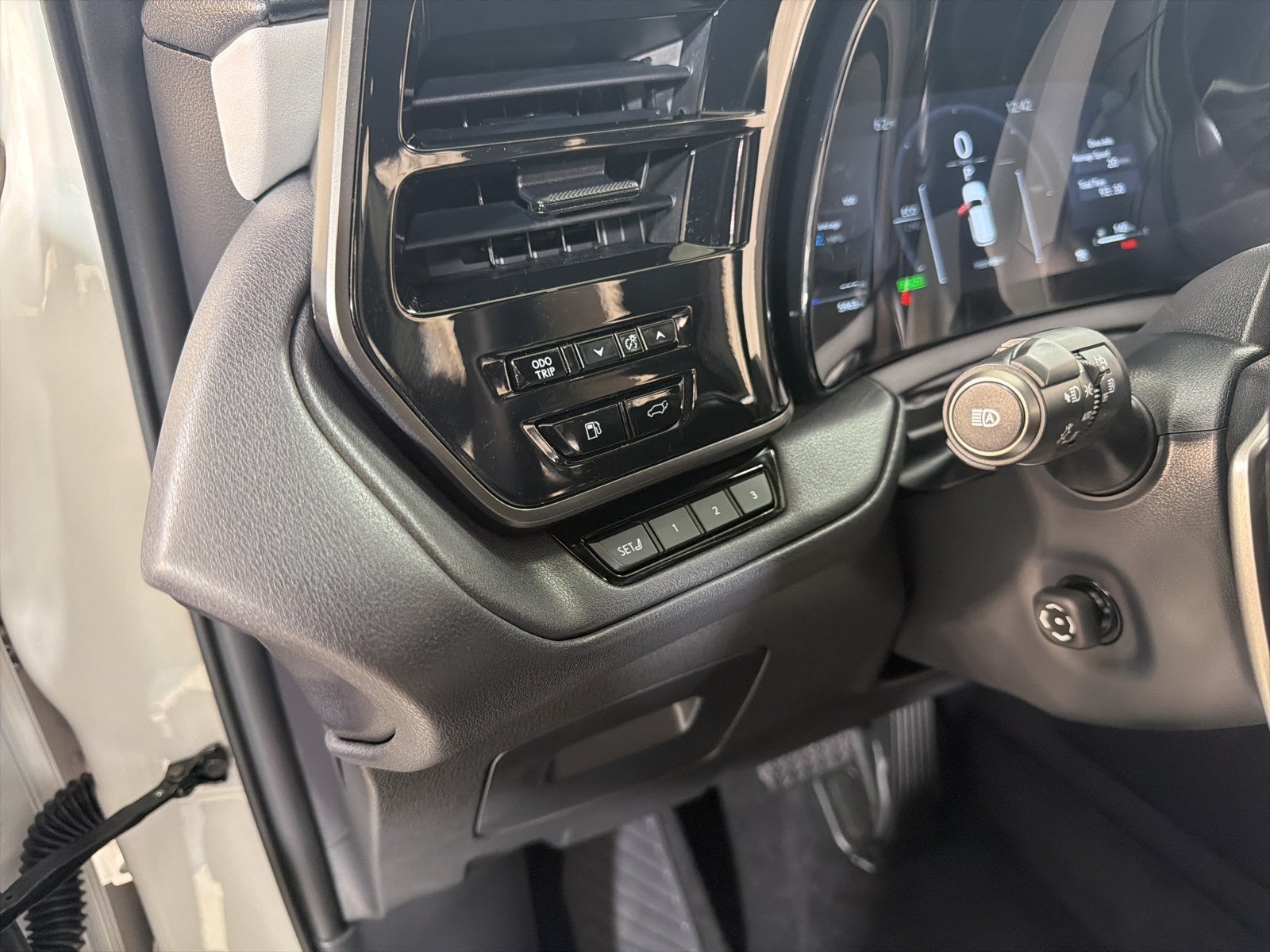 2025 Lexus TX 550h+ Luxury