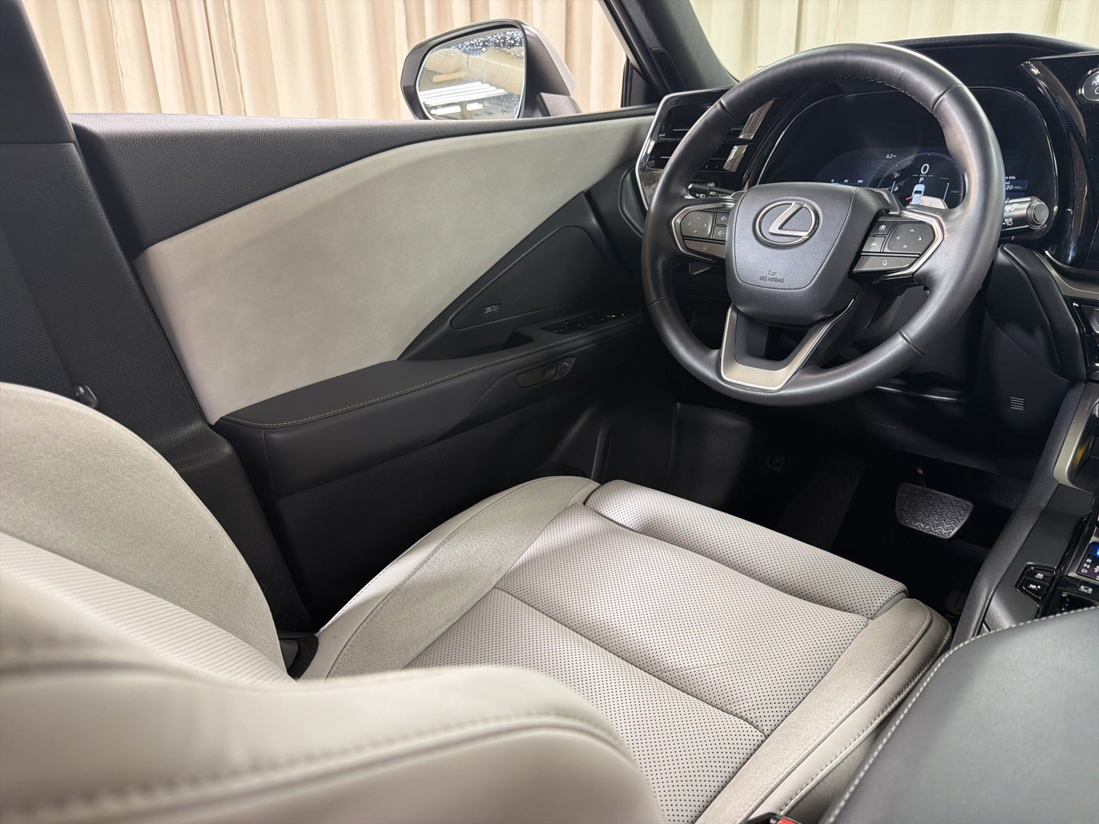 2025 Lexus TX 550h+ Luxury