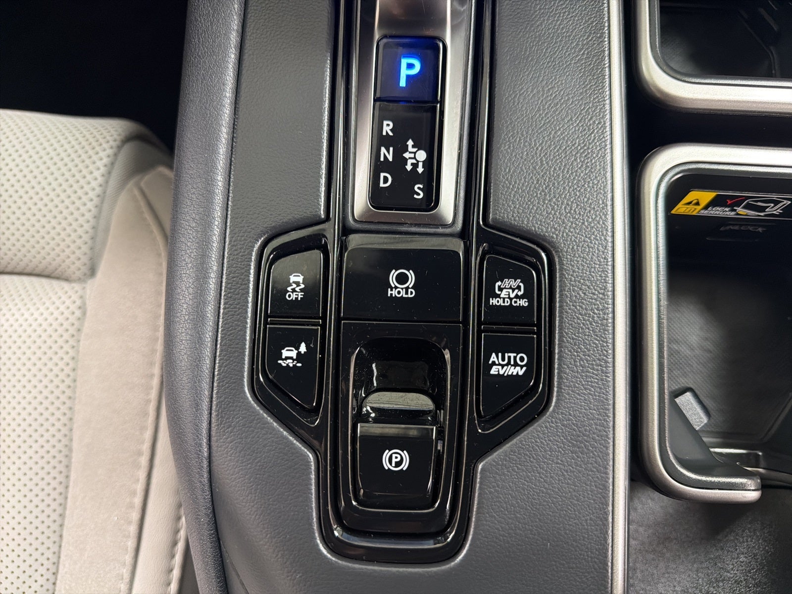 2025 Lexus TX 550h+ Luxury