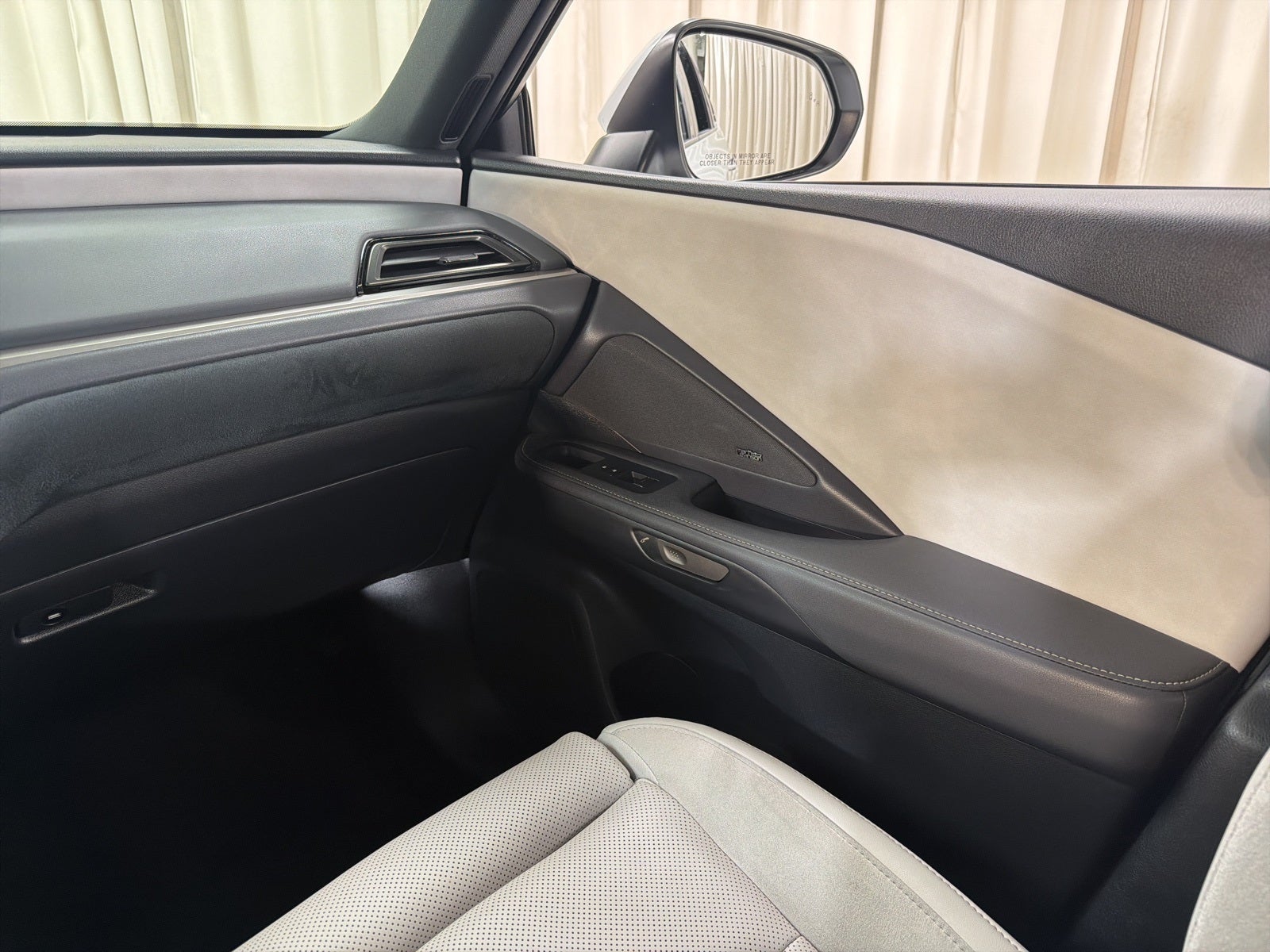 2025 Lexus TX 550h+ Luxury