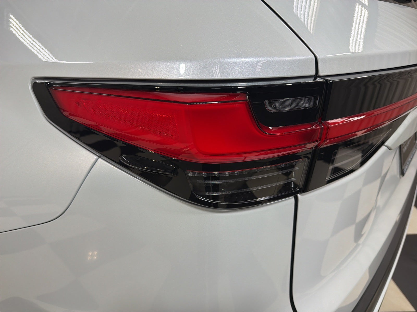 2025 Lexus TX 550h+ Luxury