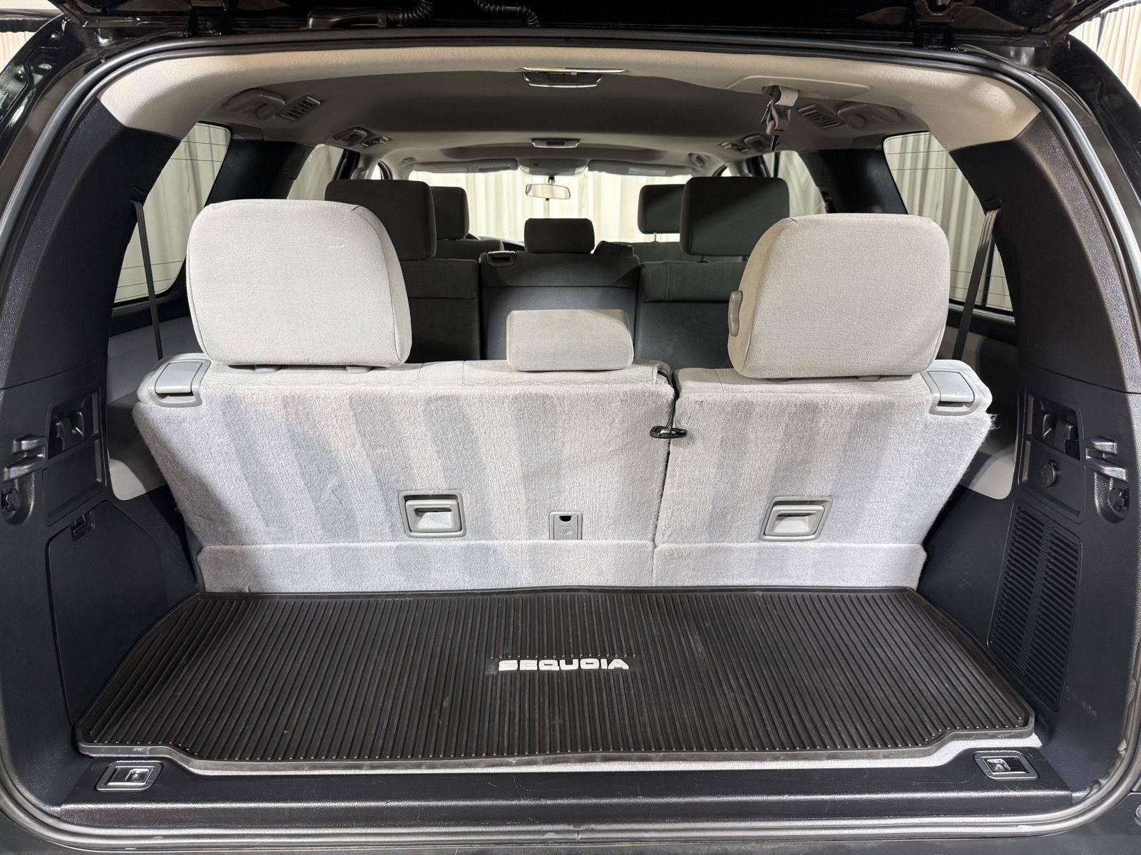 2017 Toyota Sequoia SR5