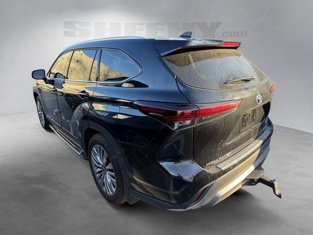 2026 Toyota Highlander Hybrid Platinum