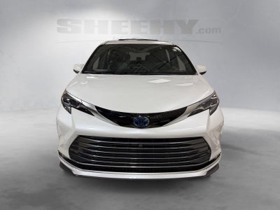 2025 Toyota Sienna Platinum 7-Passenger
