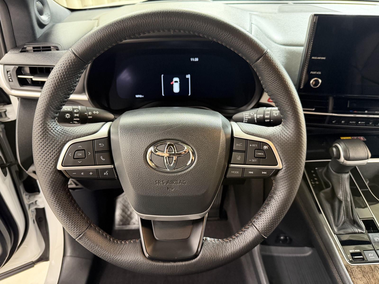 2025 Toyota Sienna Platinum 7-Passenger