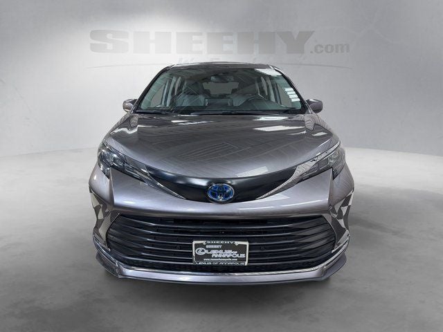 2024 Toyota Sienna XLE 7 Passenger