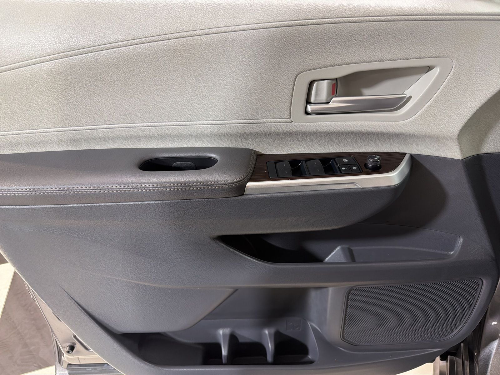 2024 Toyota Sienna XLE 7 Passenger