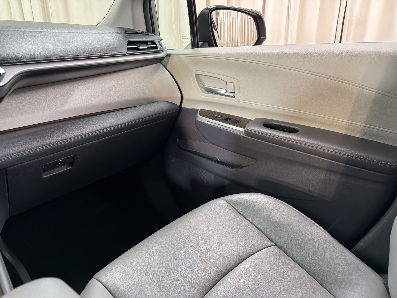 2024 Toyota Sienna XLE 7 Passenger
