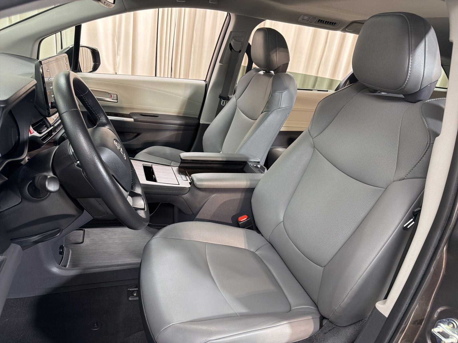 2024 Toyota Sienna XLE 7 Passenger