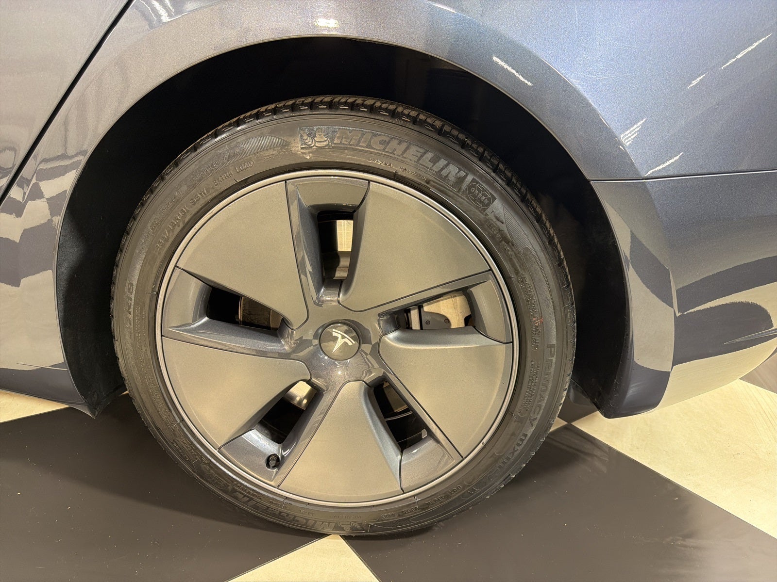 2023 Tesla Model 3 Base