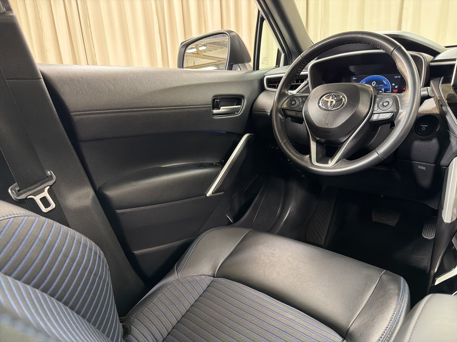 2025 Toyota Corolla Cross Hybrid XSE