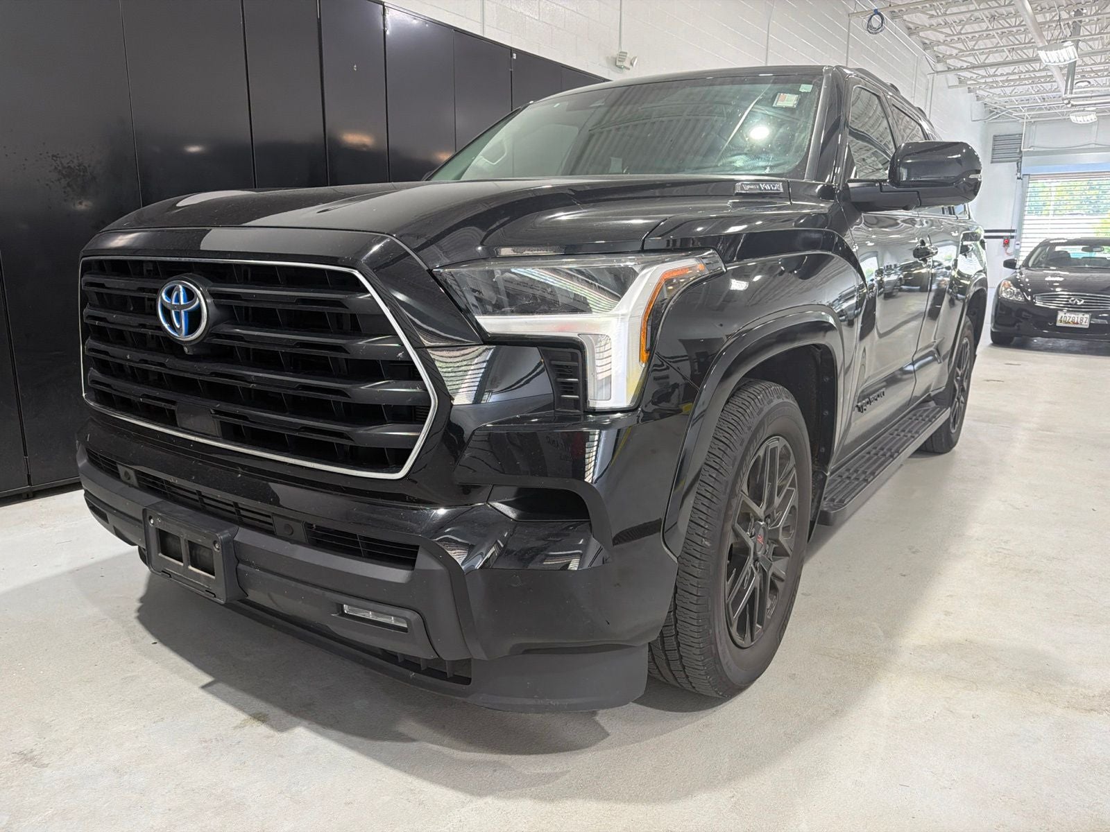 2023 Toyota Sequoia SR5