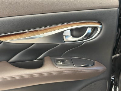 2011 INFINITI M56 X