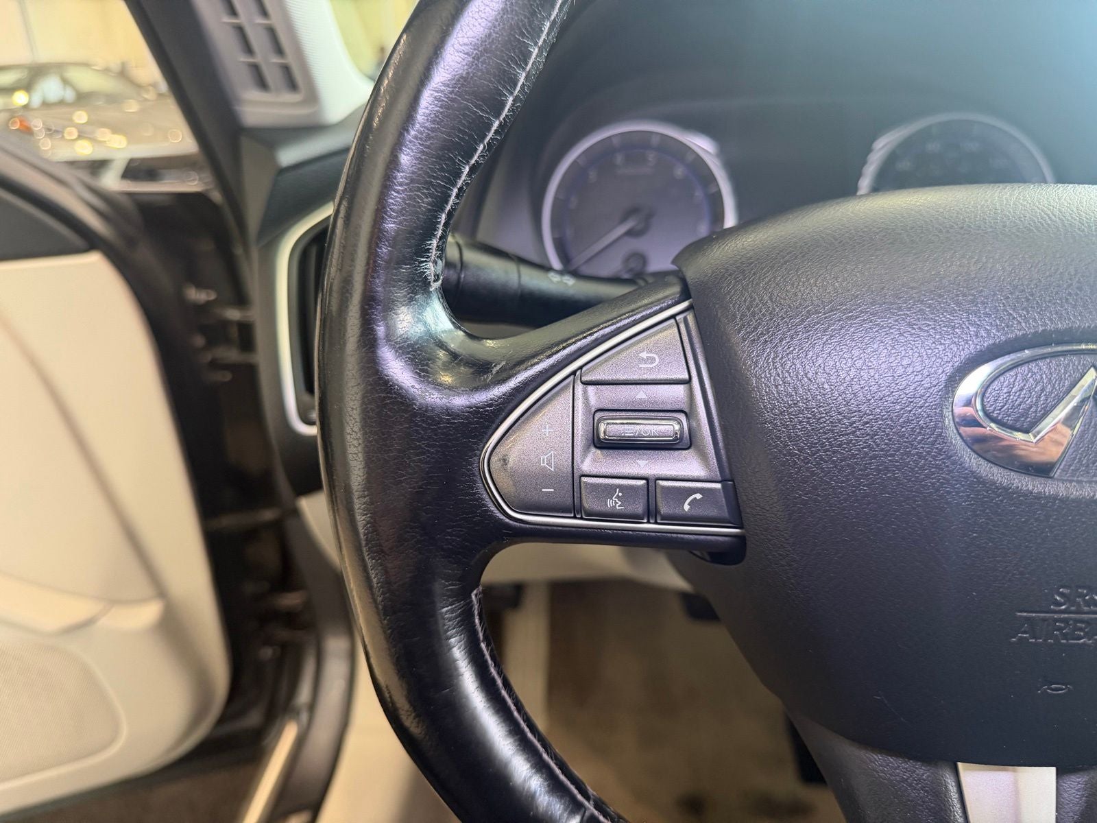 2015 INFINITI Q50 Premium