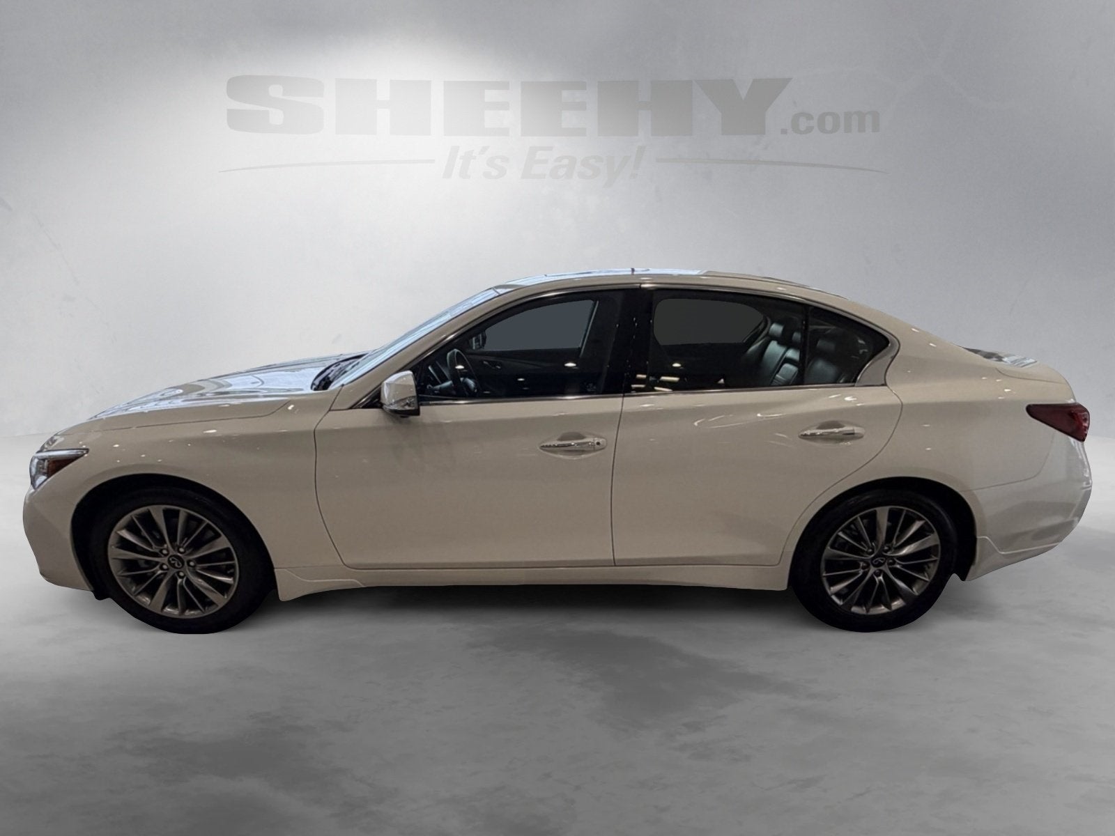 2024 INFINITI Q50 LUXE