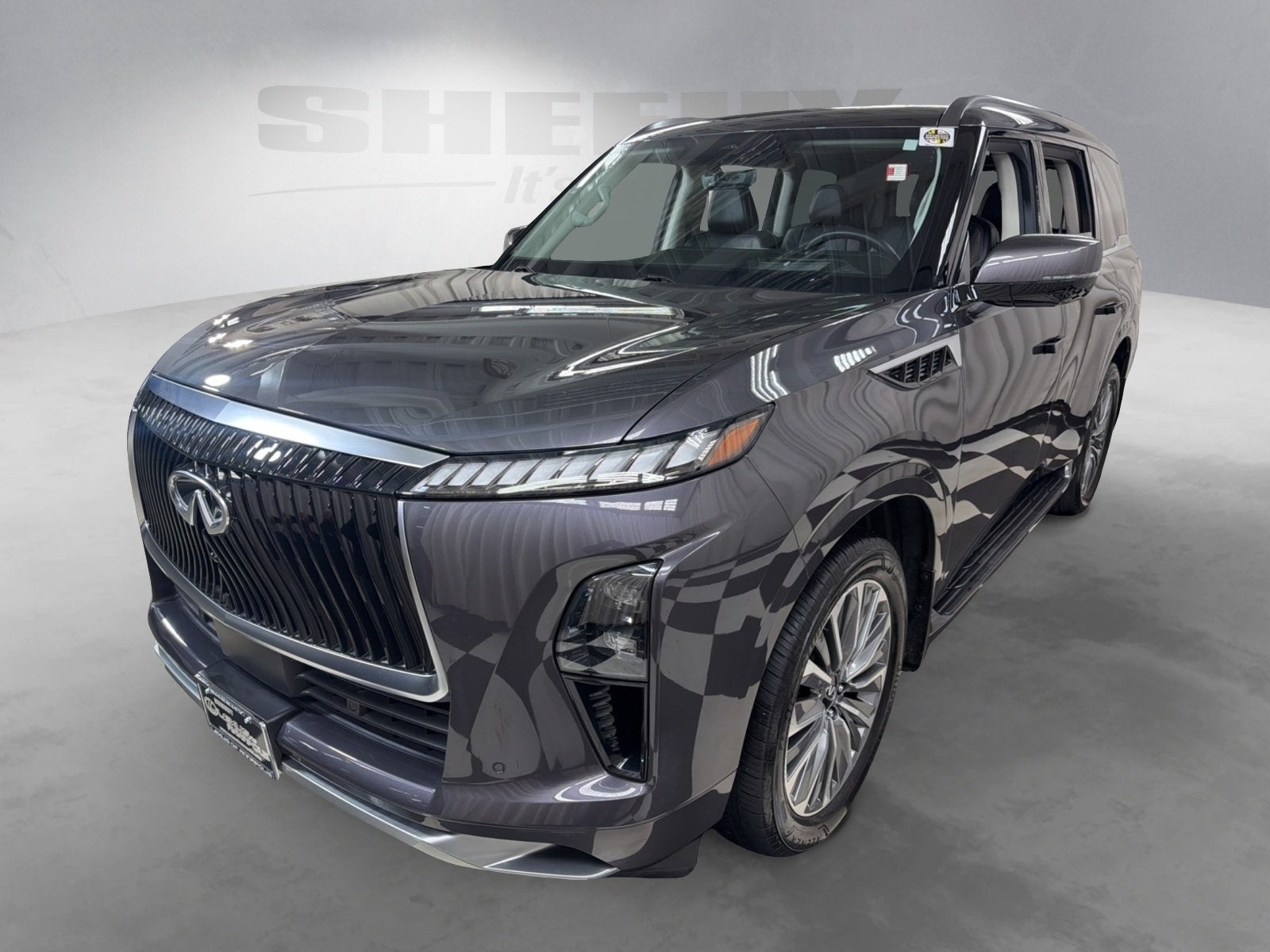 2025 INFINITI QX80 LUXE