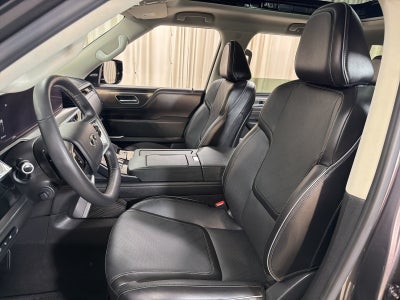 2025 INFINITI QX80 LUXE