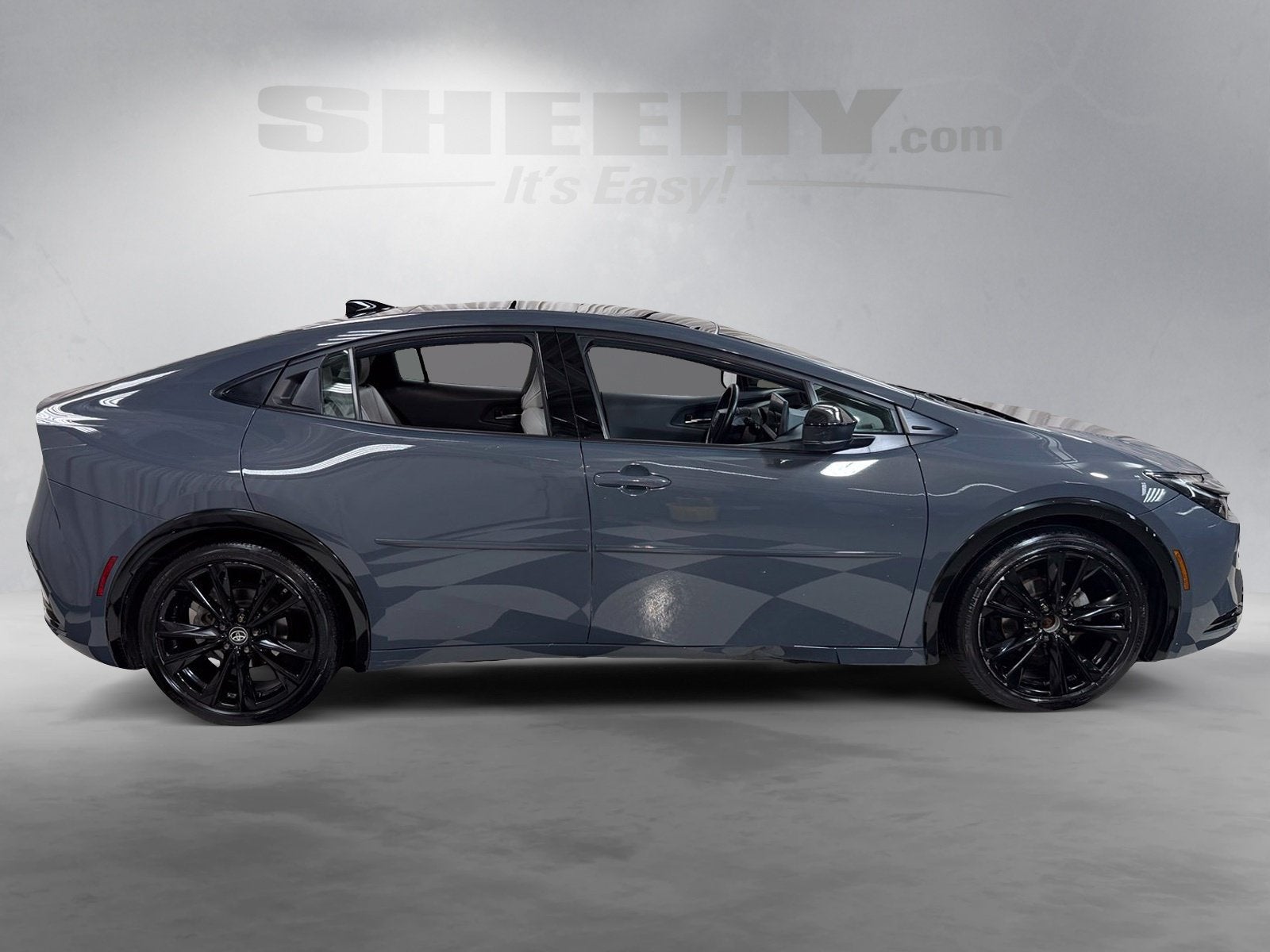 2023 Toyota Prius XLE