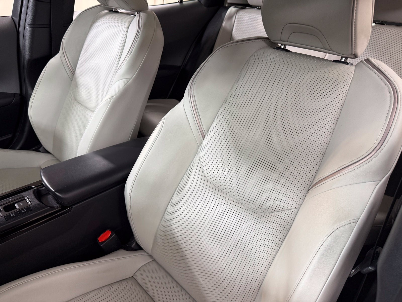 2023 Toyota Prius XLE