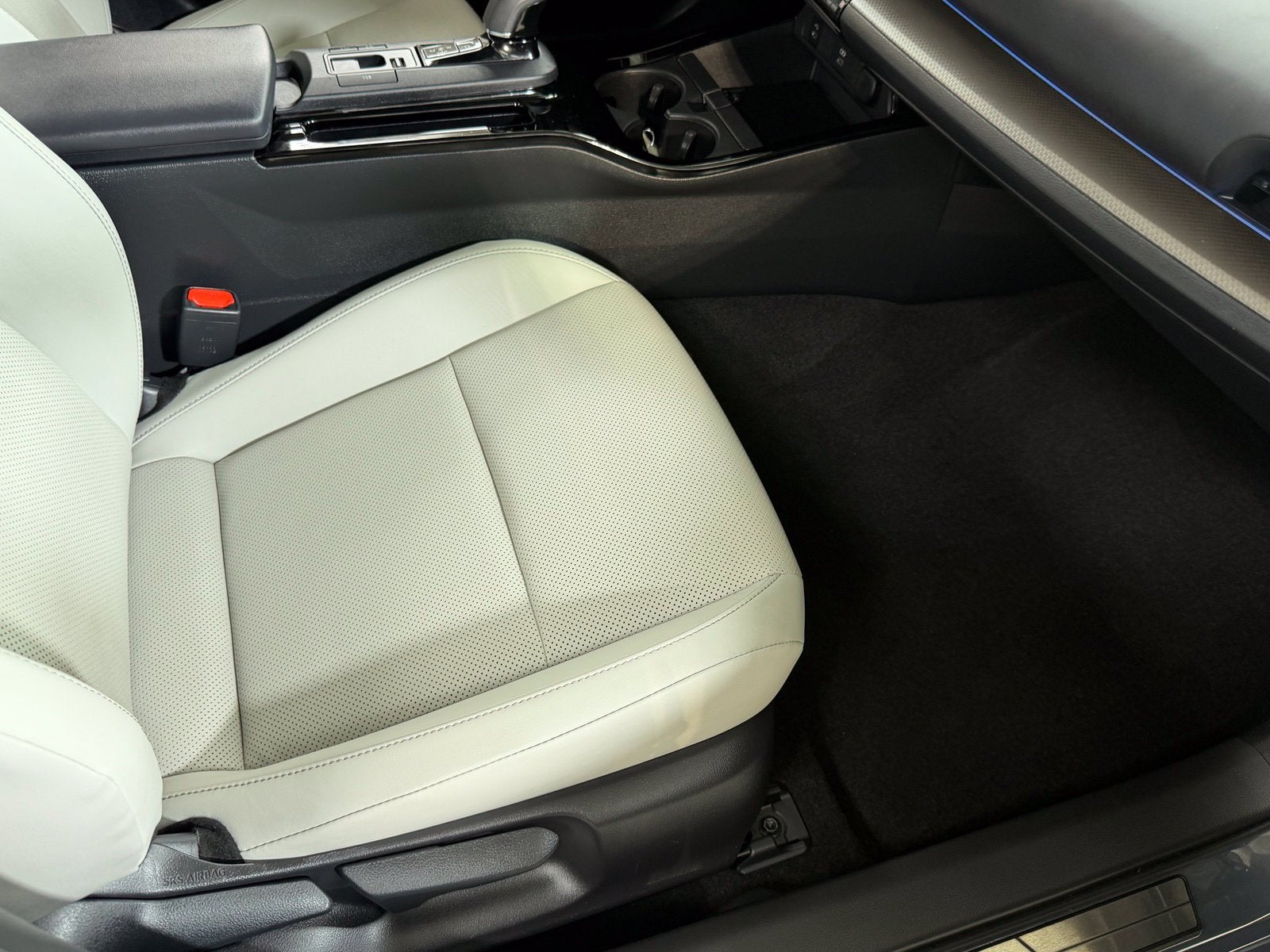 2023 Toyota Prius XLE