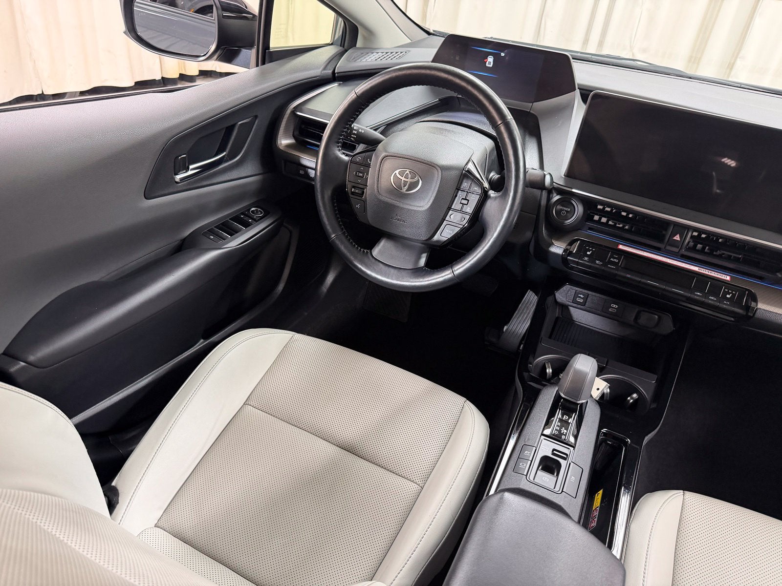 2023 Toyota Prius XLE