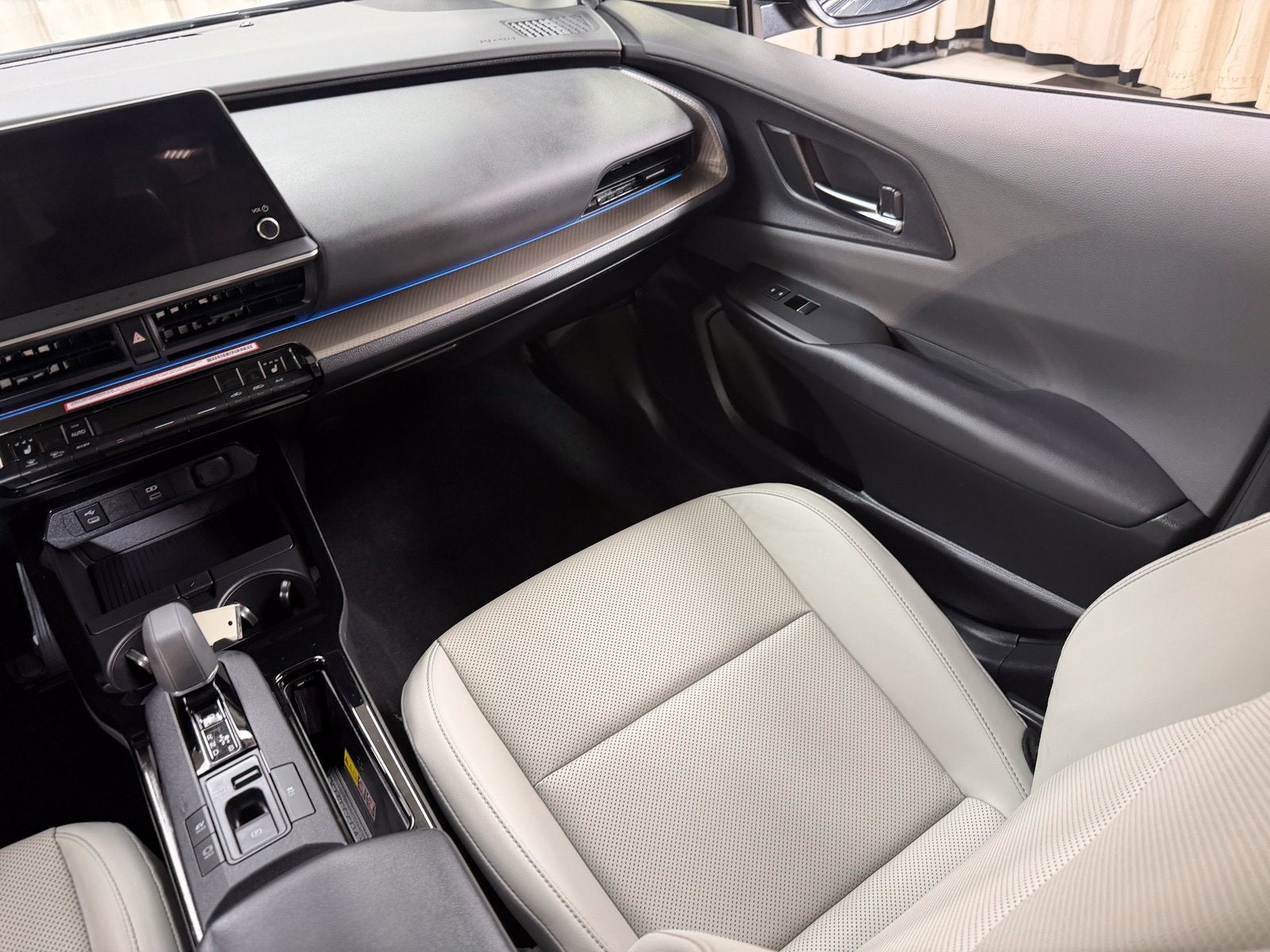2023 Toyota Prius XLE