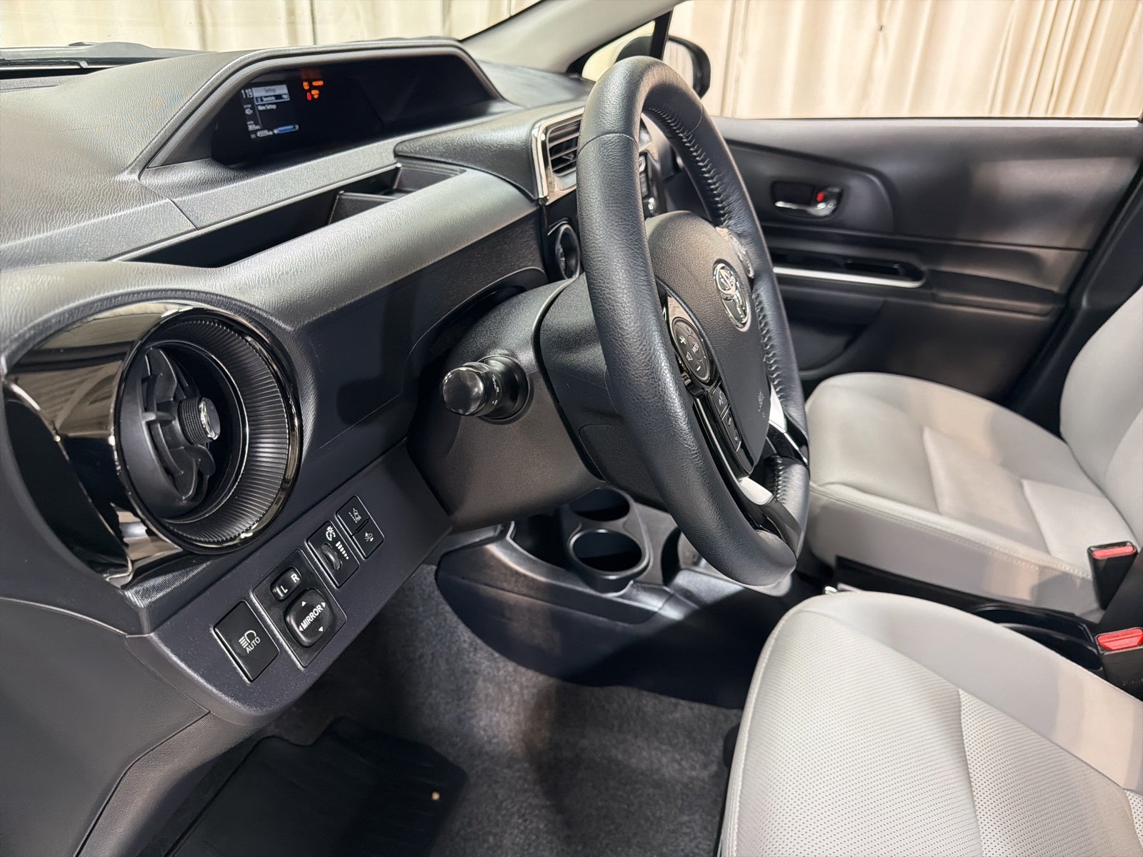 2018 Toyota Prius c Four