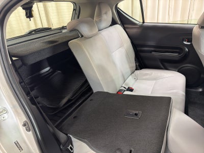 2018 Toyota Prius c Four