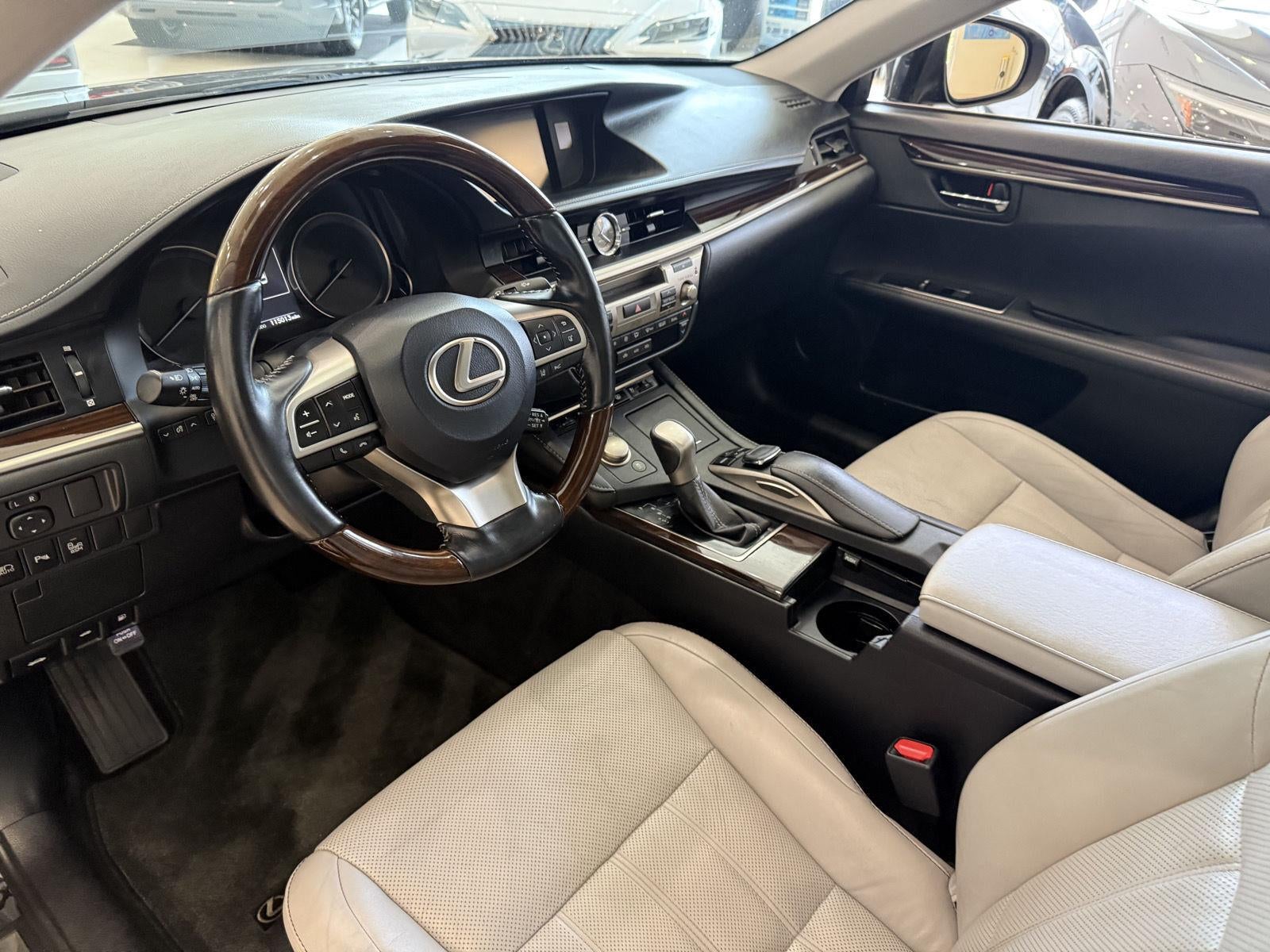 2016 Lexus ES 350 Base
