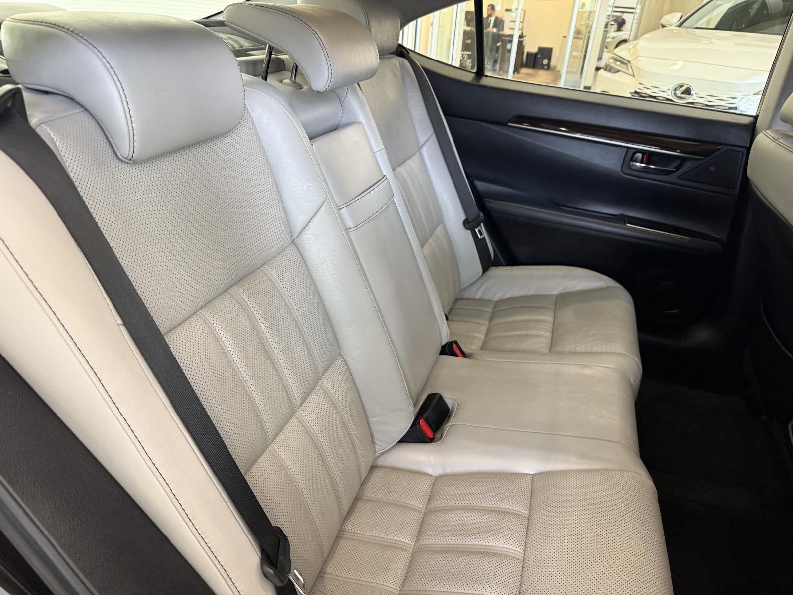 2016 Lexus ES 350 Base