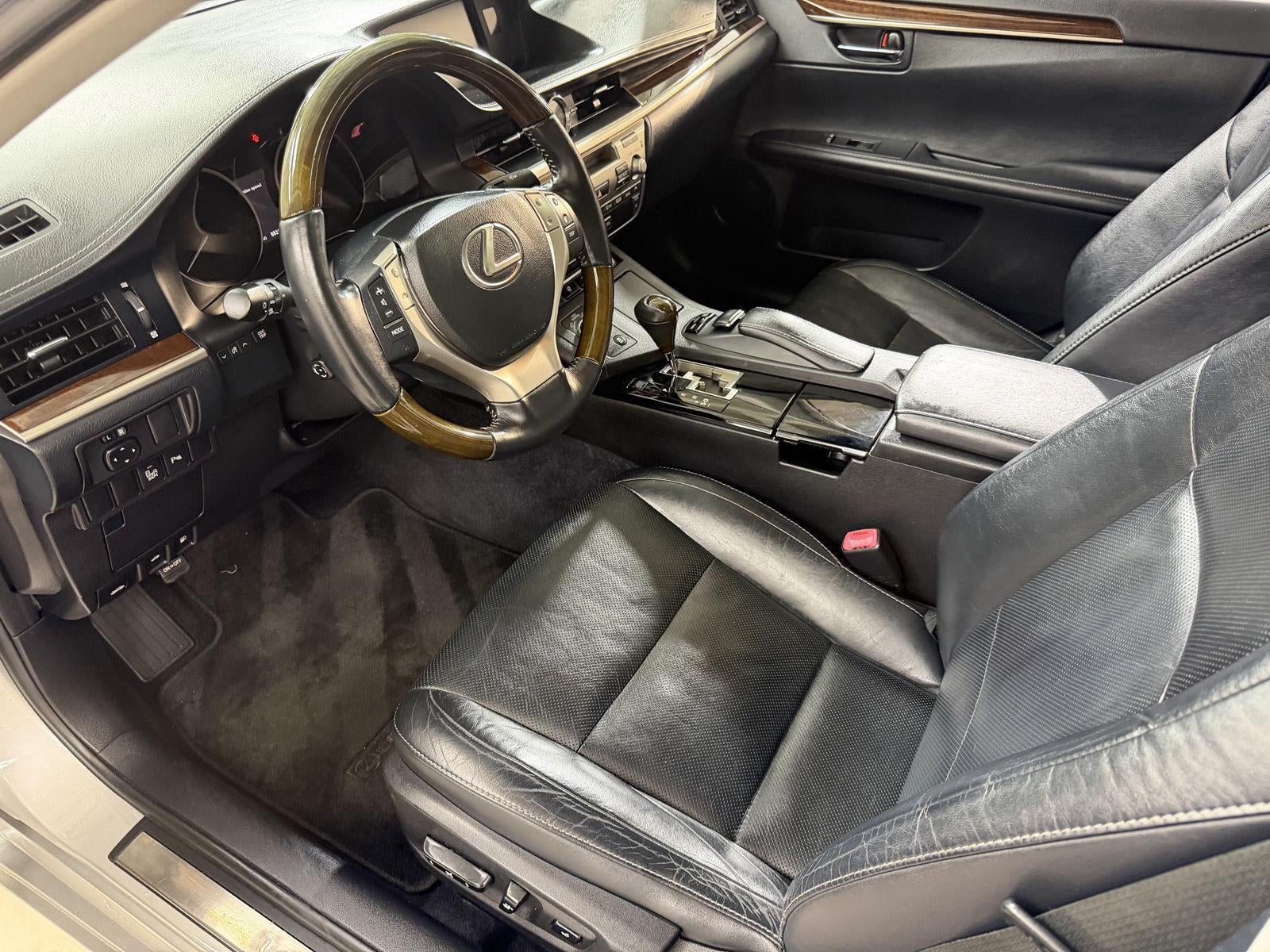 2013 Lexus ES 350 4dr Sdn