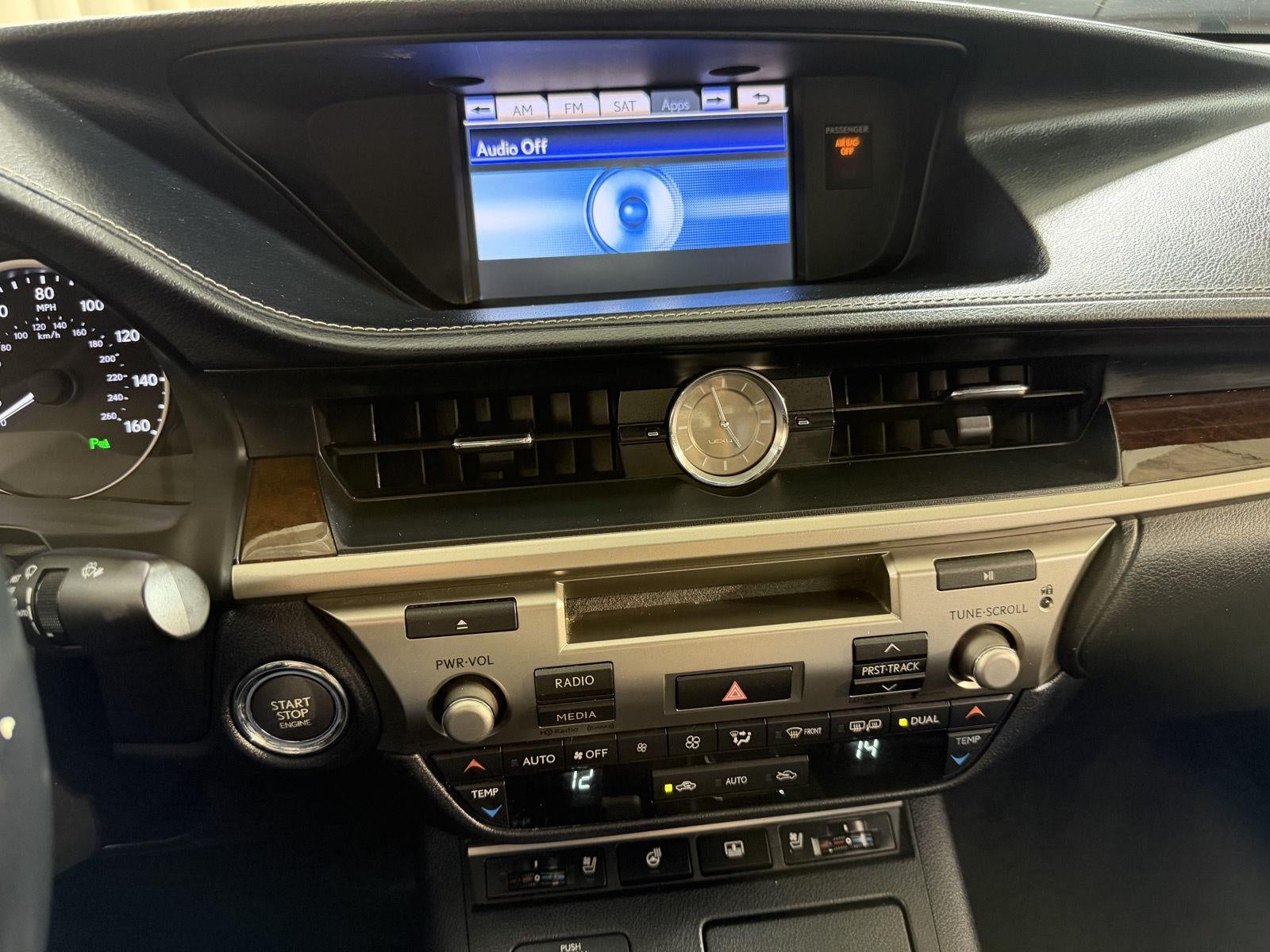 2013 Lexus ES 350 4dr Sdn