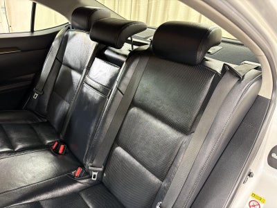 2013 Lexus ES 350 4dr Sdn