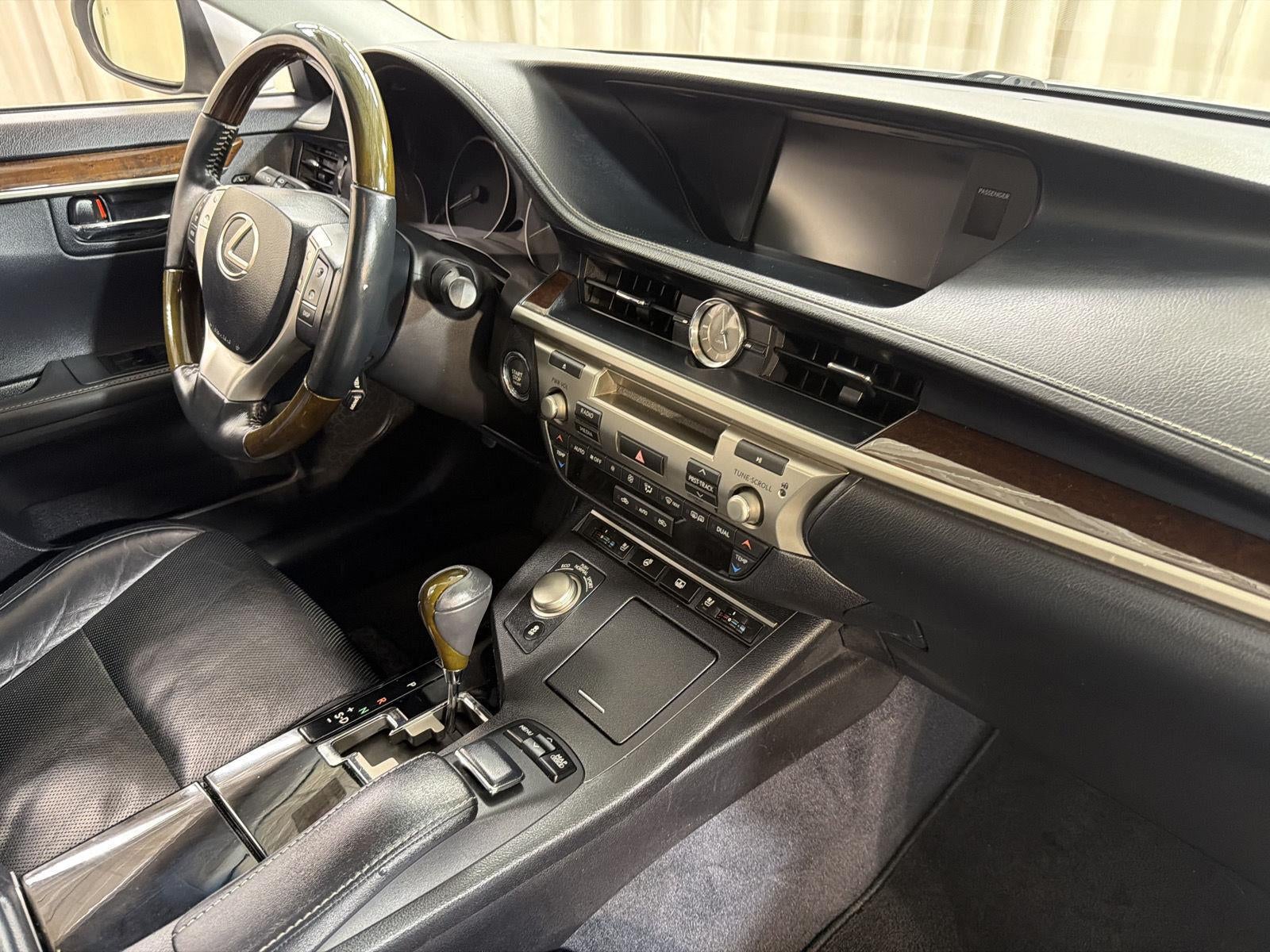 2013 Lexus ES 350 4dr Sdn