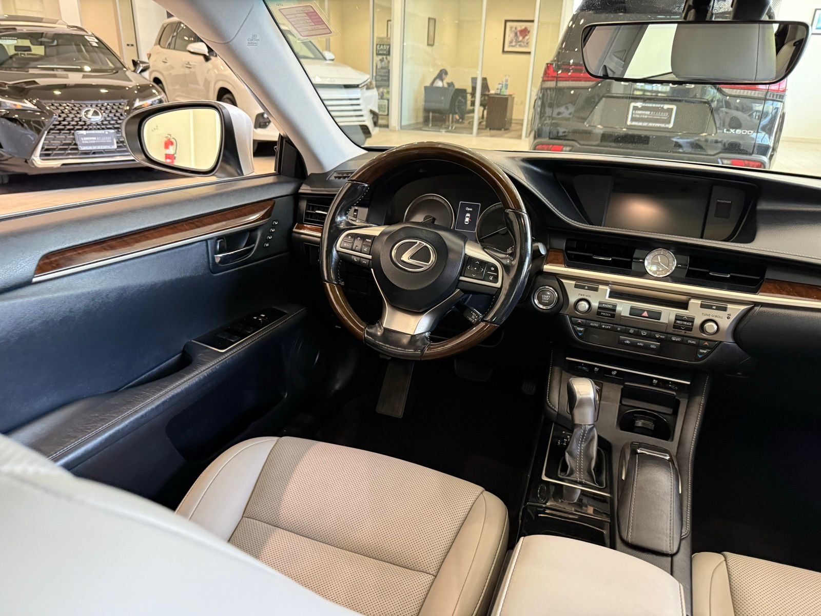 2016 Lexus ES 350