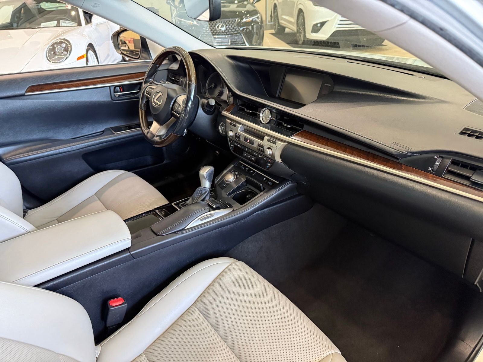 2016 Lexus ES 350