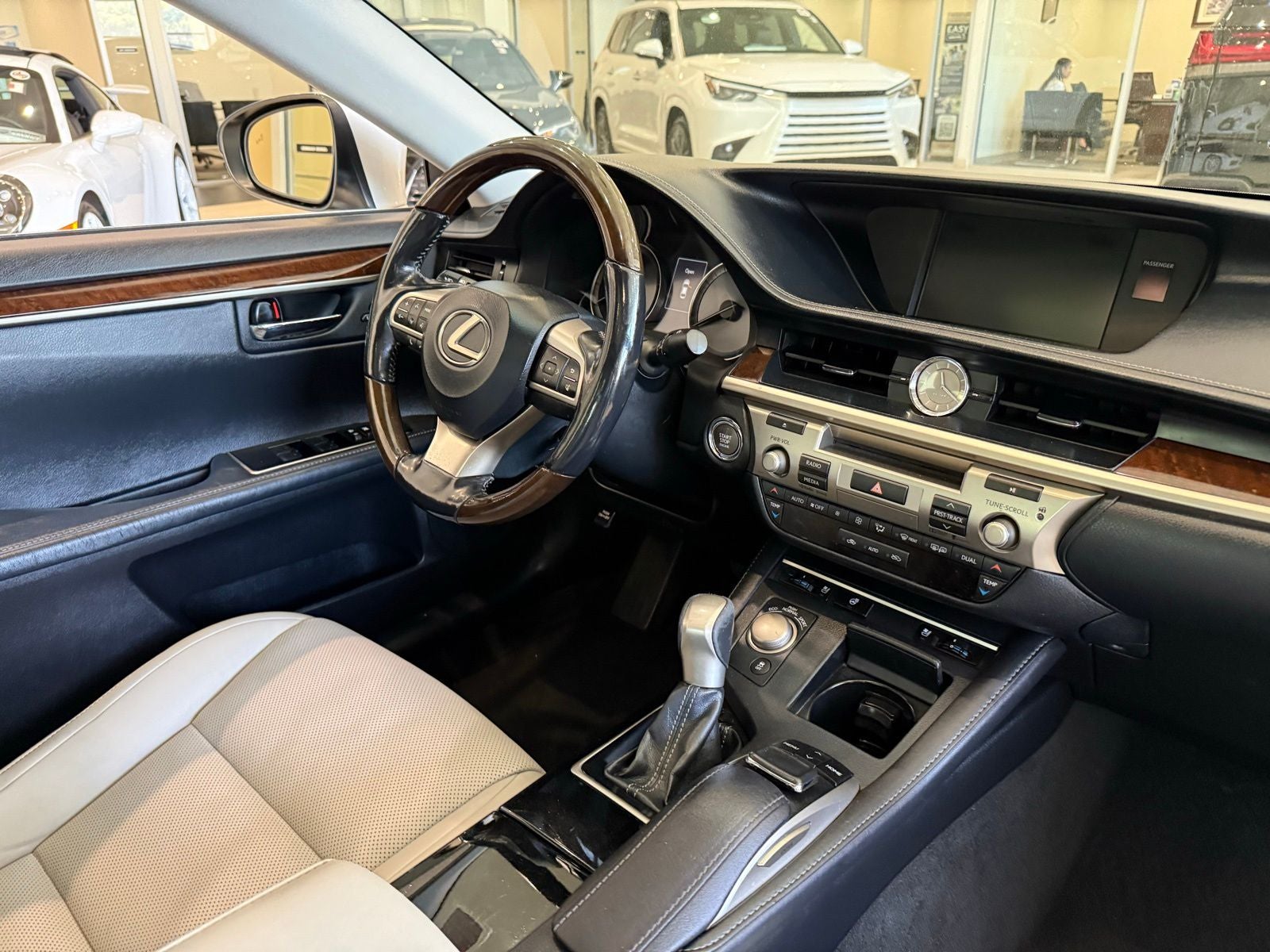 2016 Lexus ES 350