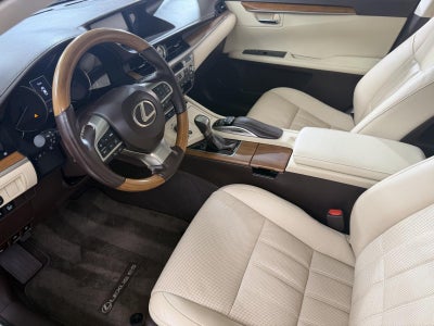 2018 Lexus Es ES 300h