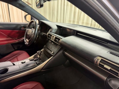 2016 Lexus IS 300