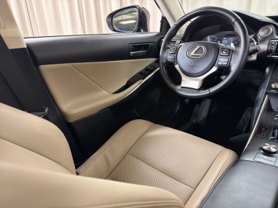 2017 Lexus IS 300
