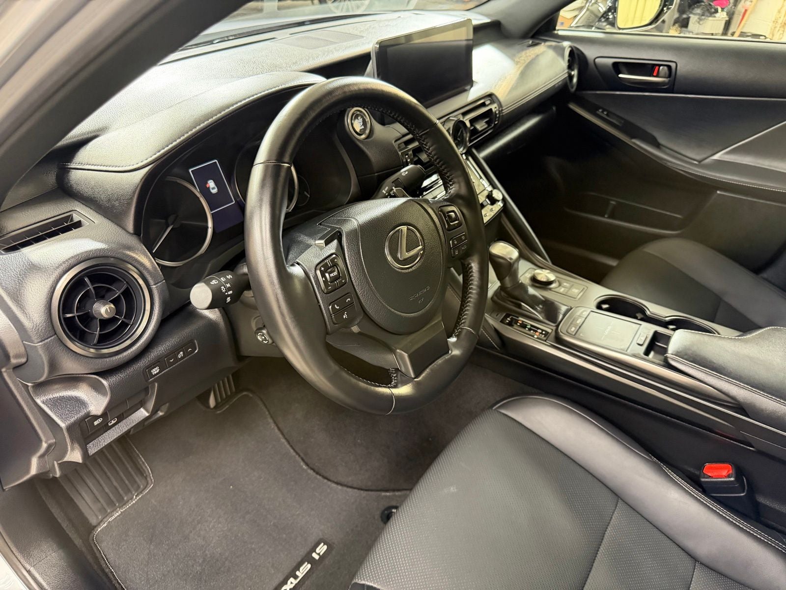 2023 Lexus IS 300